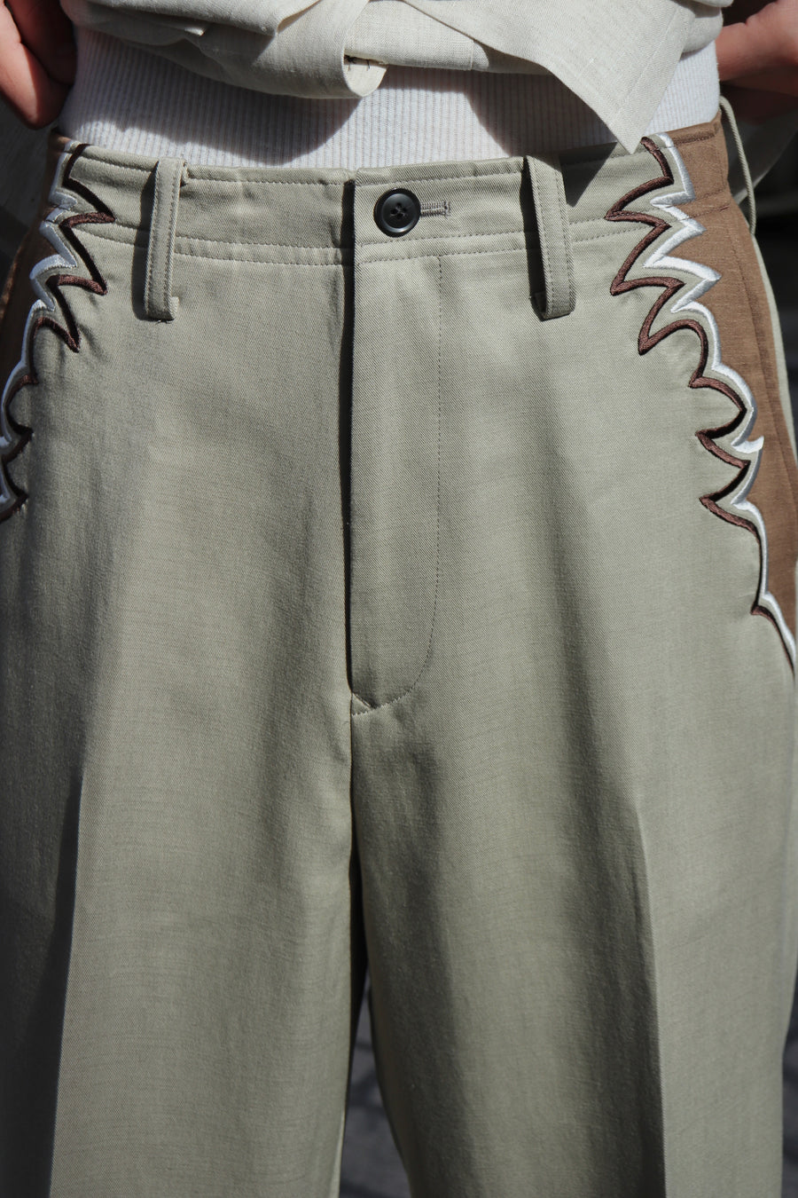 TOGA VIRILIS  Embroidery western pants(BEIGE)