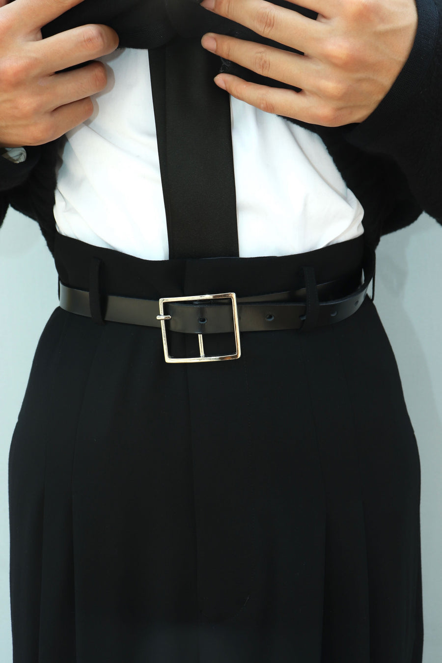 SOSHIOTSUKI  WOOL SERGE HI-WAIST TROUSERS(BLACK)