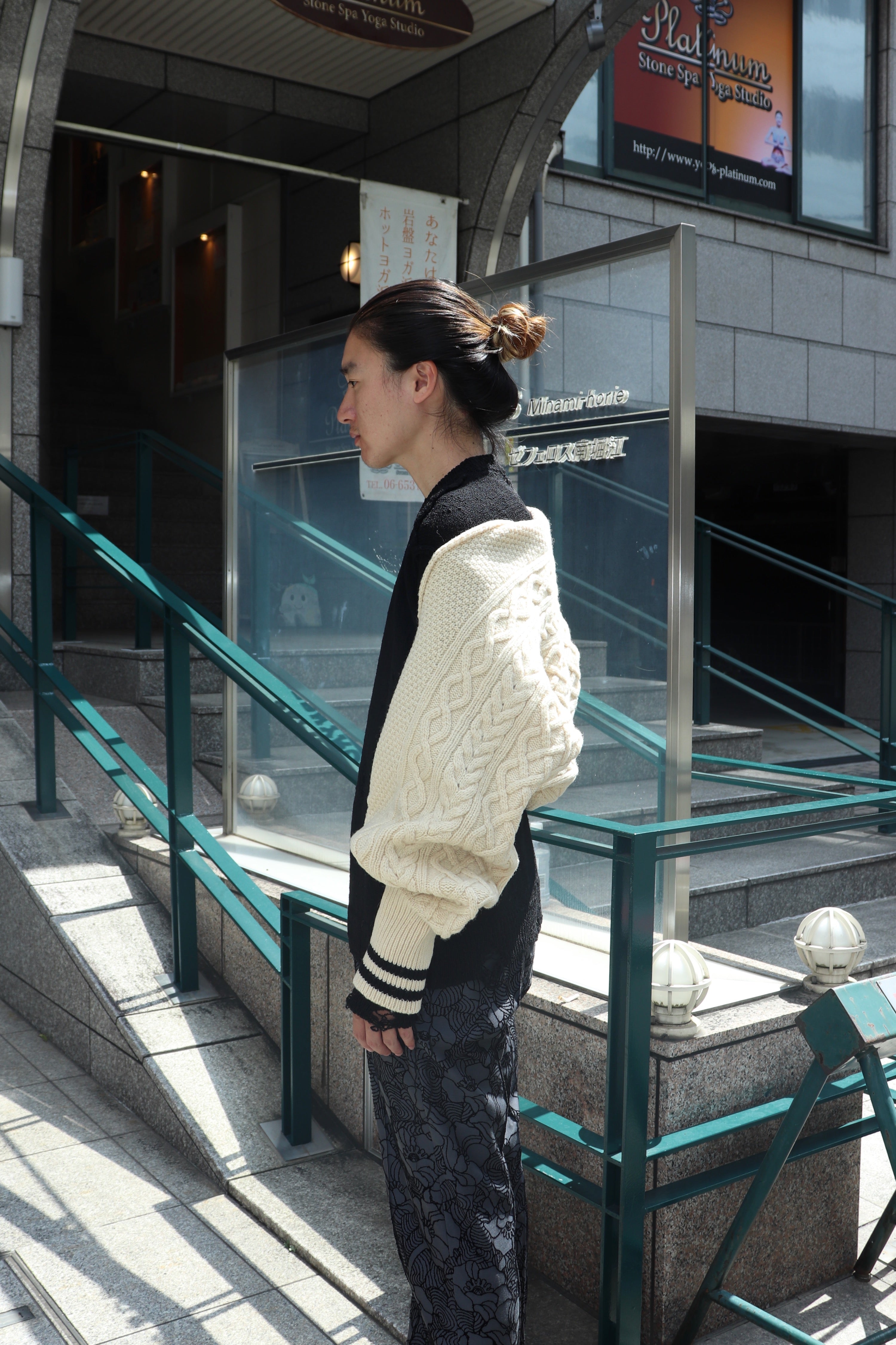John Mason Smith (John Mason Miss) 5G ARAN SLEEVE SWEATER CREAM