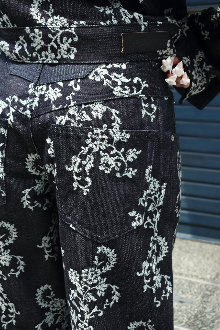 FETICO(フェティコ)のLACE-JACQUARD DENIM STRAIGHT JEANS(デニム)の