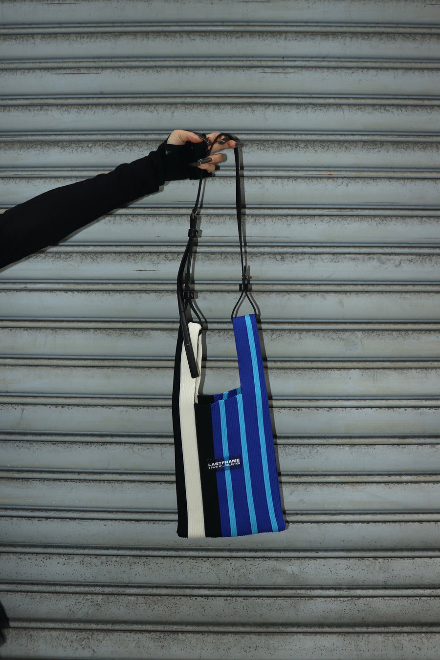 LASTFRAME  RANDOM STRIPE MARKET BAG SMALL