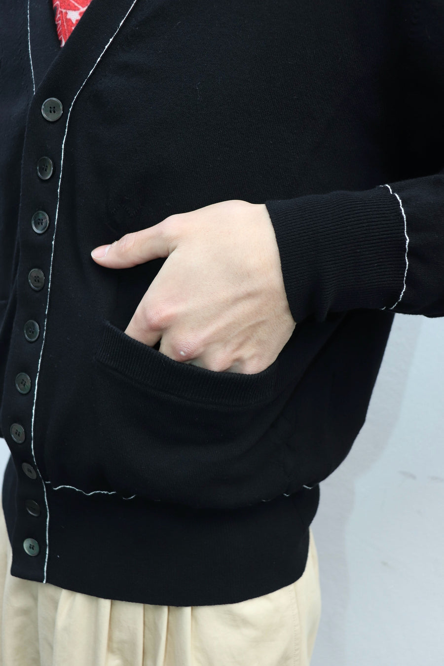 MASU(エムエーエスユー)のMB 10 BUTTONS CARDIGAN BLACKの通販