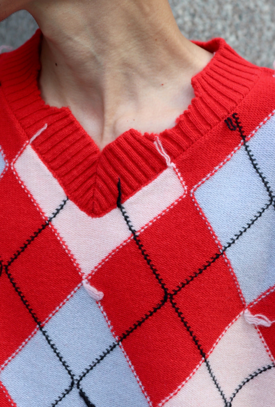 MASU(エムエーエスユー)のDIAMOND SCRAPED SWEATER REDの通販｜PALETTE