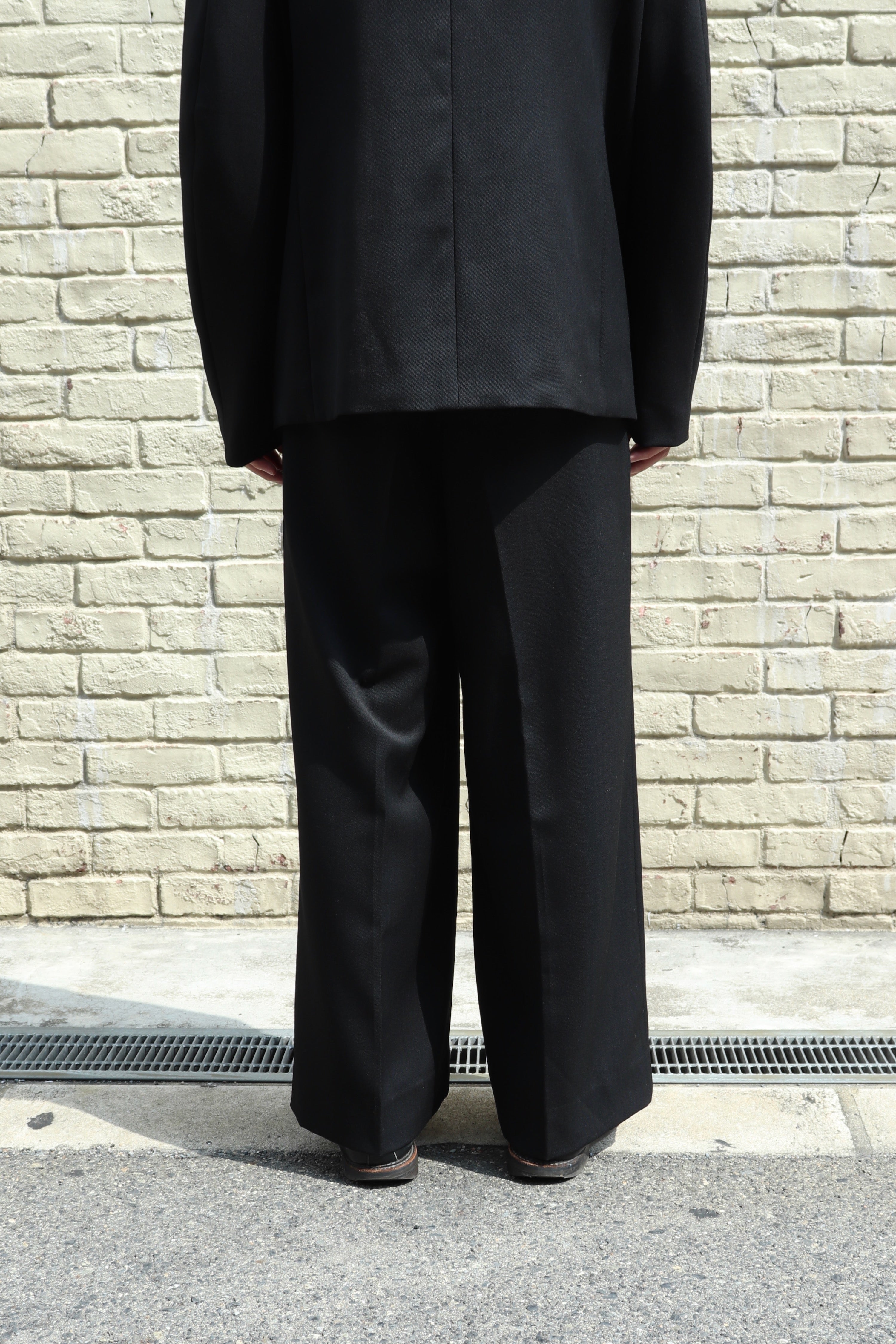 MASU(エムエーエスユー)のTUCKED WIDE TROUSERS BLACKの通販｜PALETTE