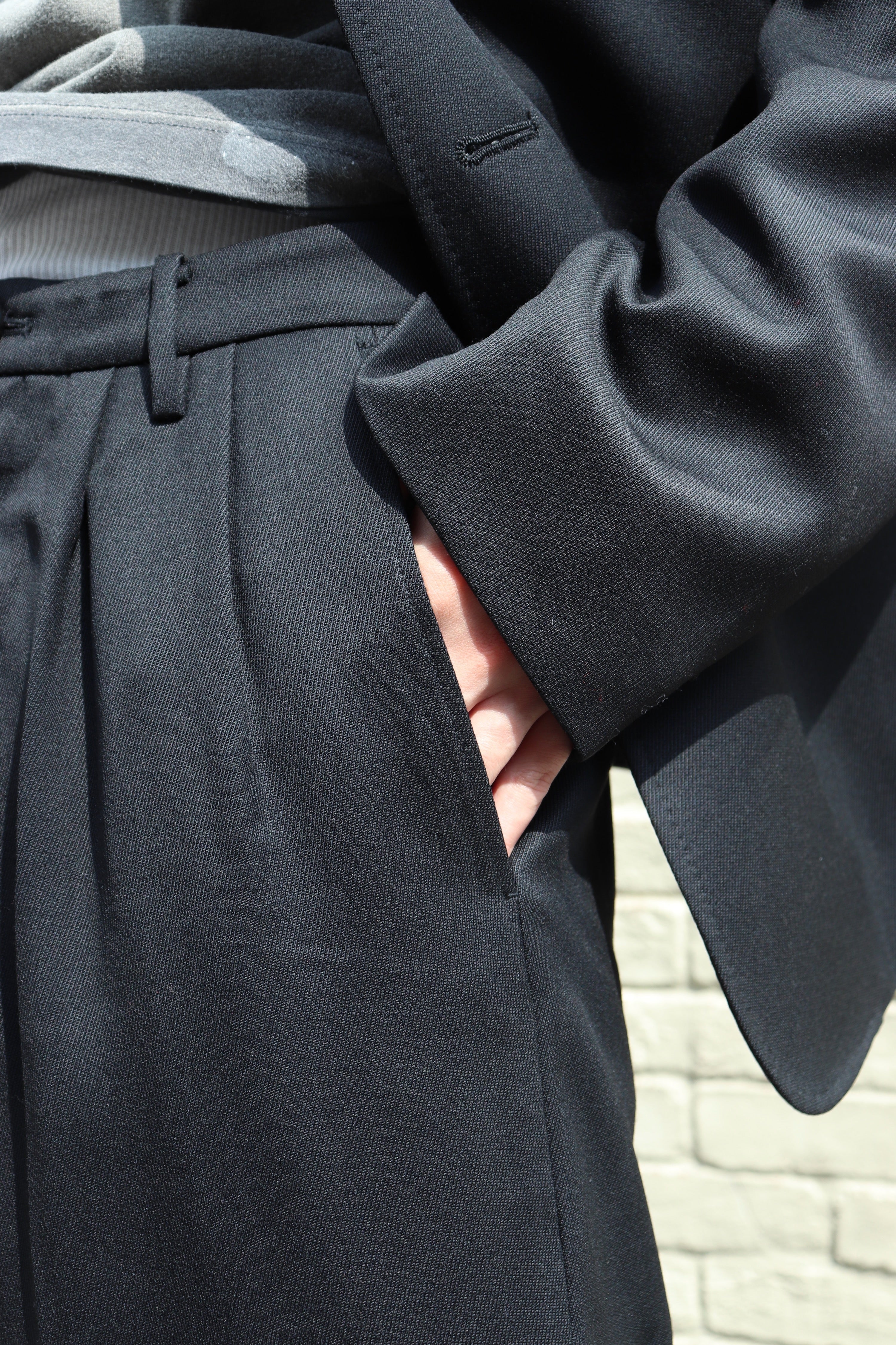 MASU(エムエーエスユー)のTUCKED WIDE TROUSERS BLACKの通販｜PALETTE