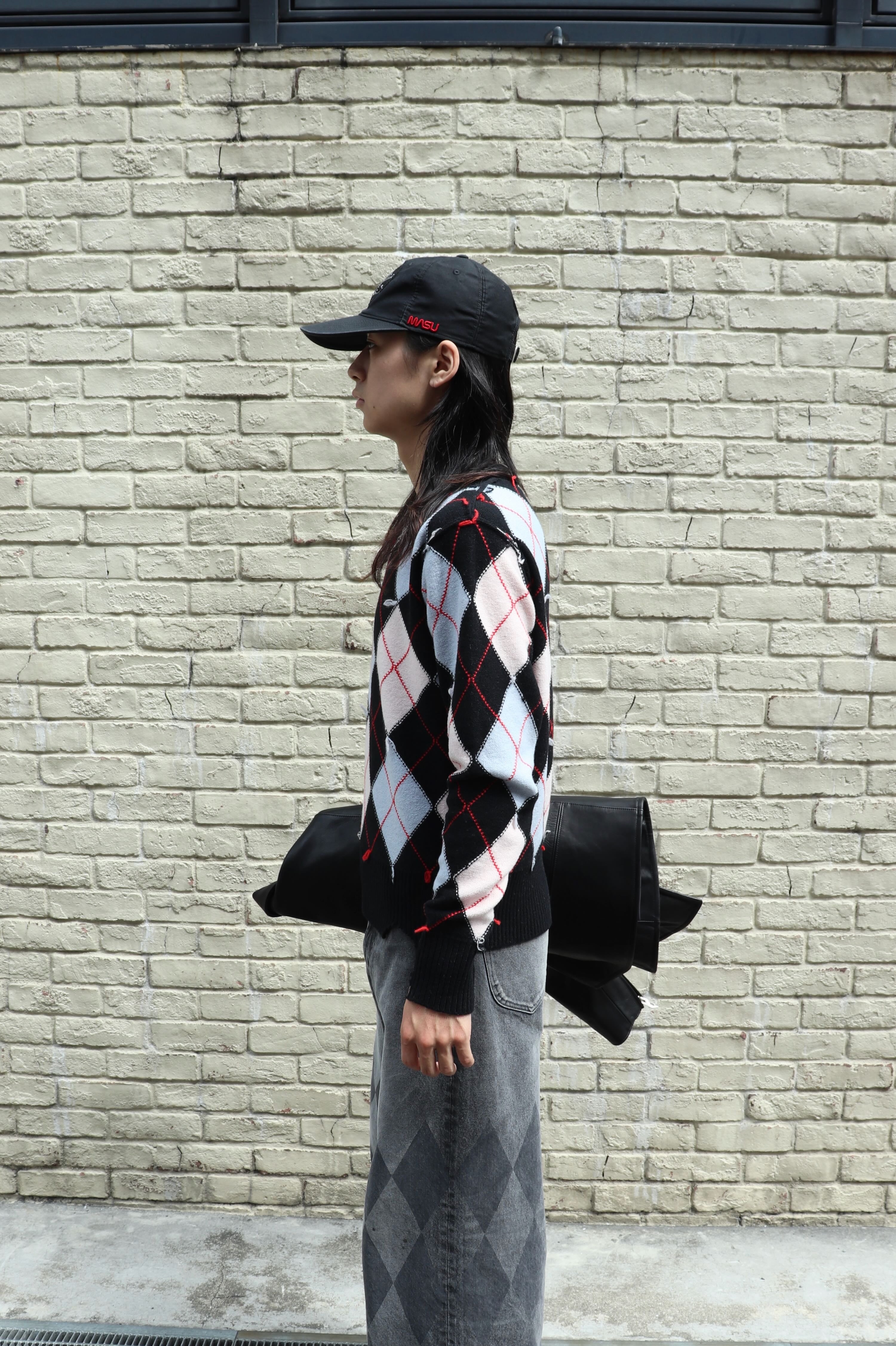 MASU(エムエーエスユー)のDIAMOND SCRAPED SWEATER BLACKの通販