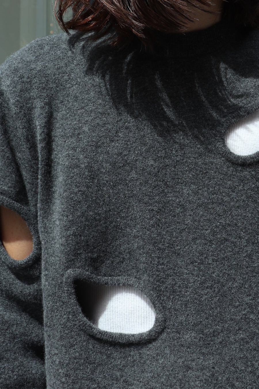 TOGA VIRILIS(トーガ ビリリース)のHole knit pullover GRAYの通販 ...