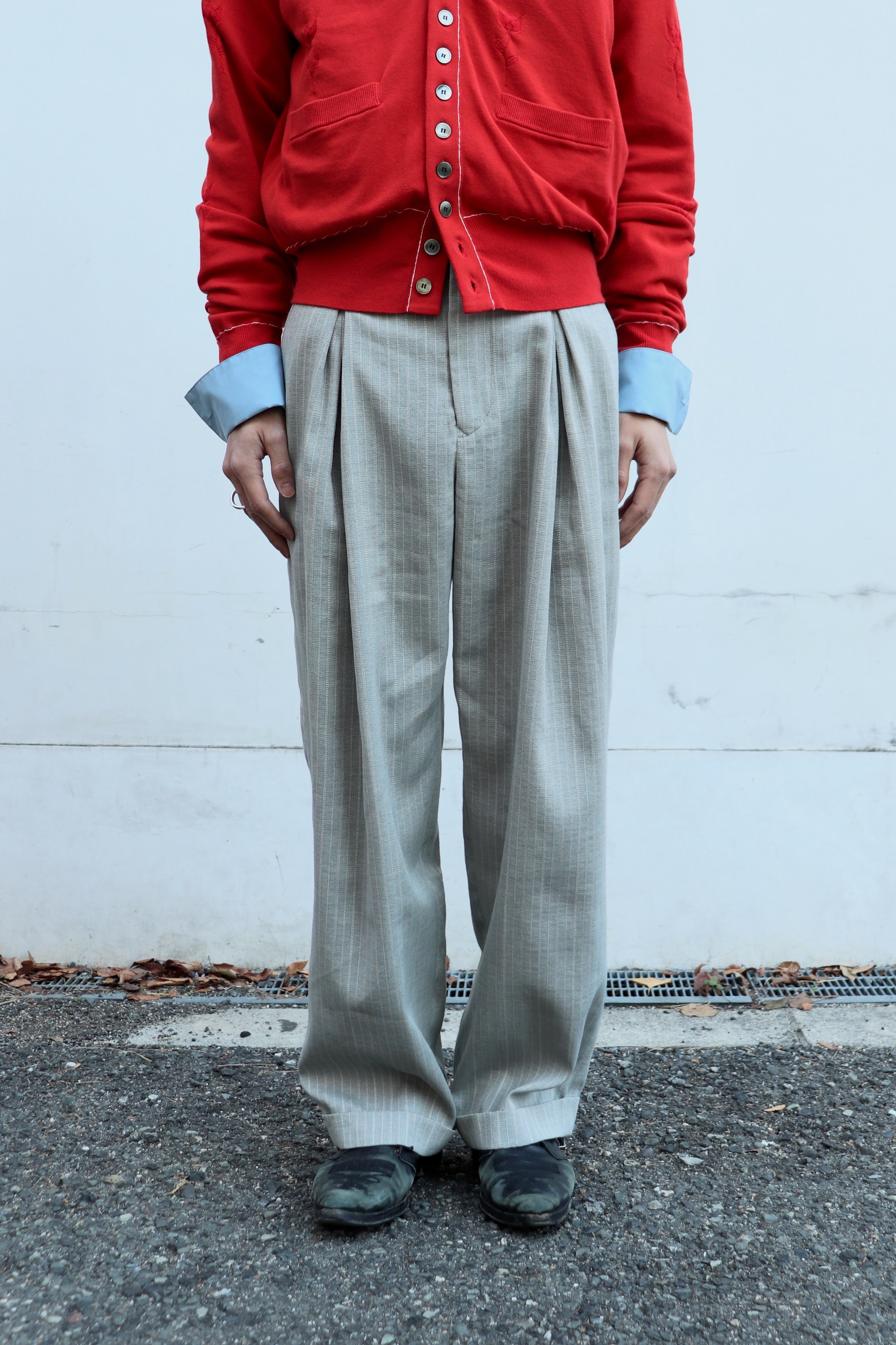 SOSHIOTSUKI(ソウシオオツキ)のDOUBLE INVERTED TUCK TROUSERS LIGHT