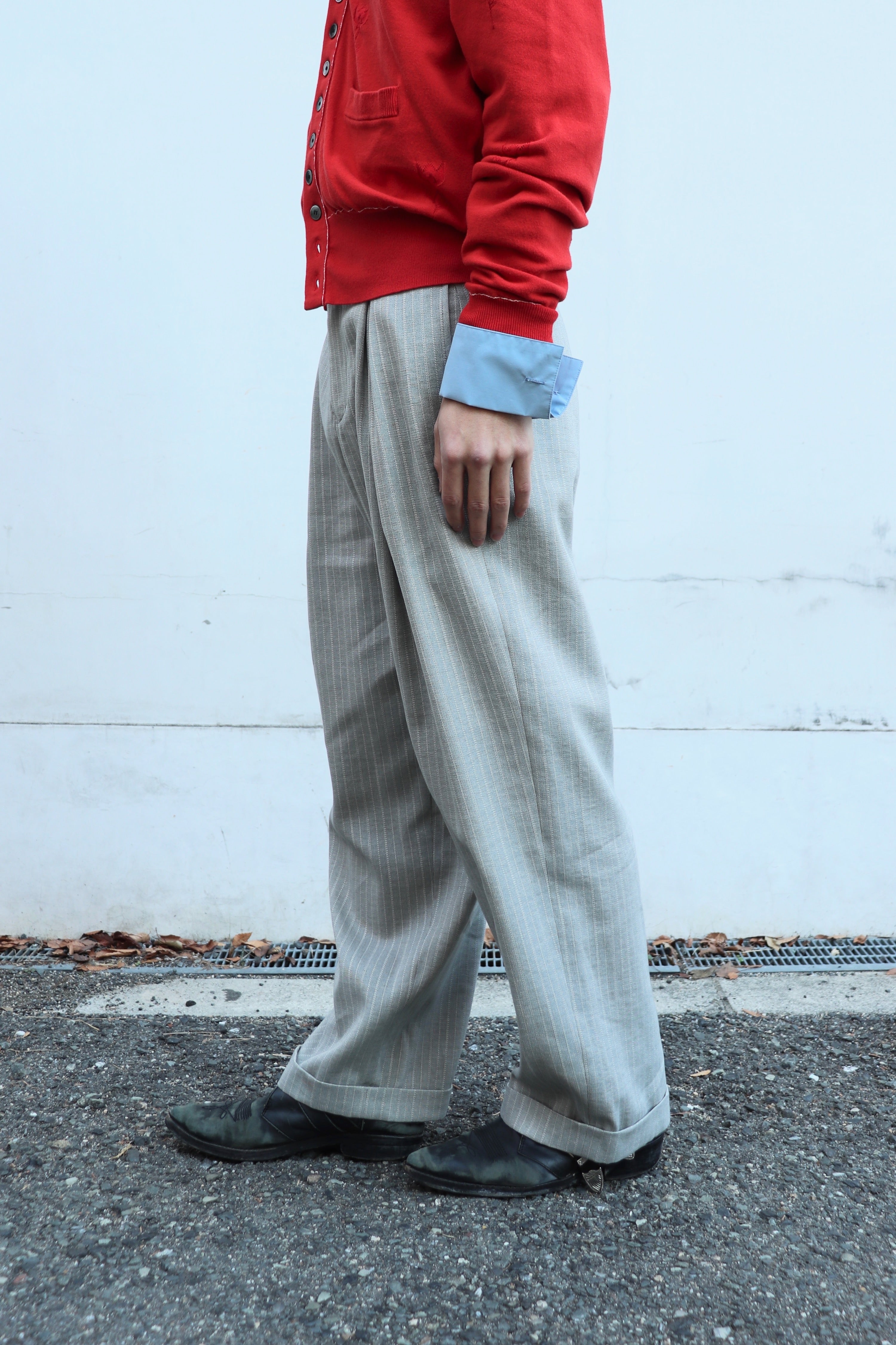 SOSHIOTSUKI(ソウシオオツキ)のDOUBLE INVERTED TUCK TROUSERS LIGHT