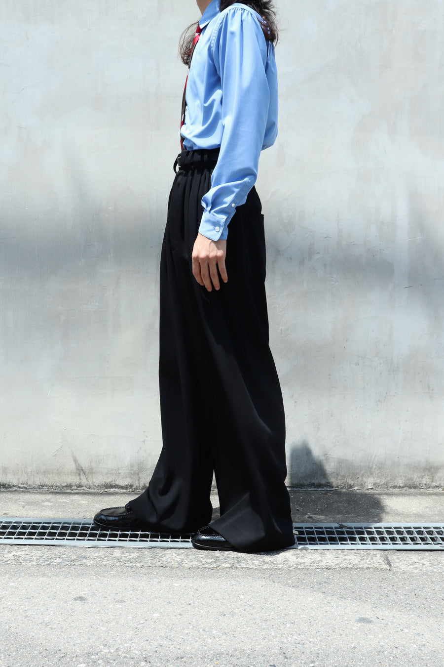 スラックス soshiotsuki    Hemslit Slacks SOSHIOTSUKI(ソウシオオツキ)のEIGHT TUCK HIGH WAIST TROUSERS BLACK