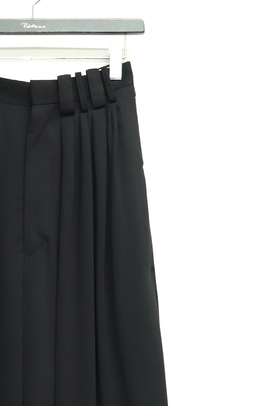 SOSHIOTSUKI(ソウシオオツキ)のEIGHT TUCK HIGH WAIST TROUSERS BLACK