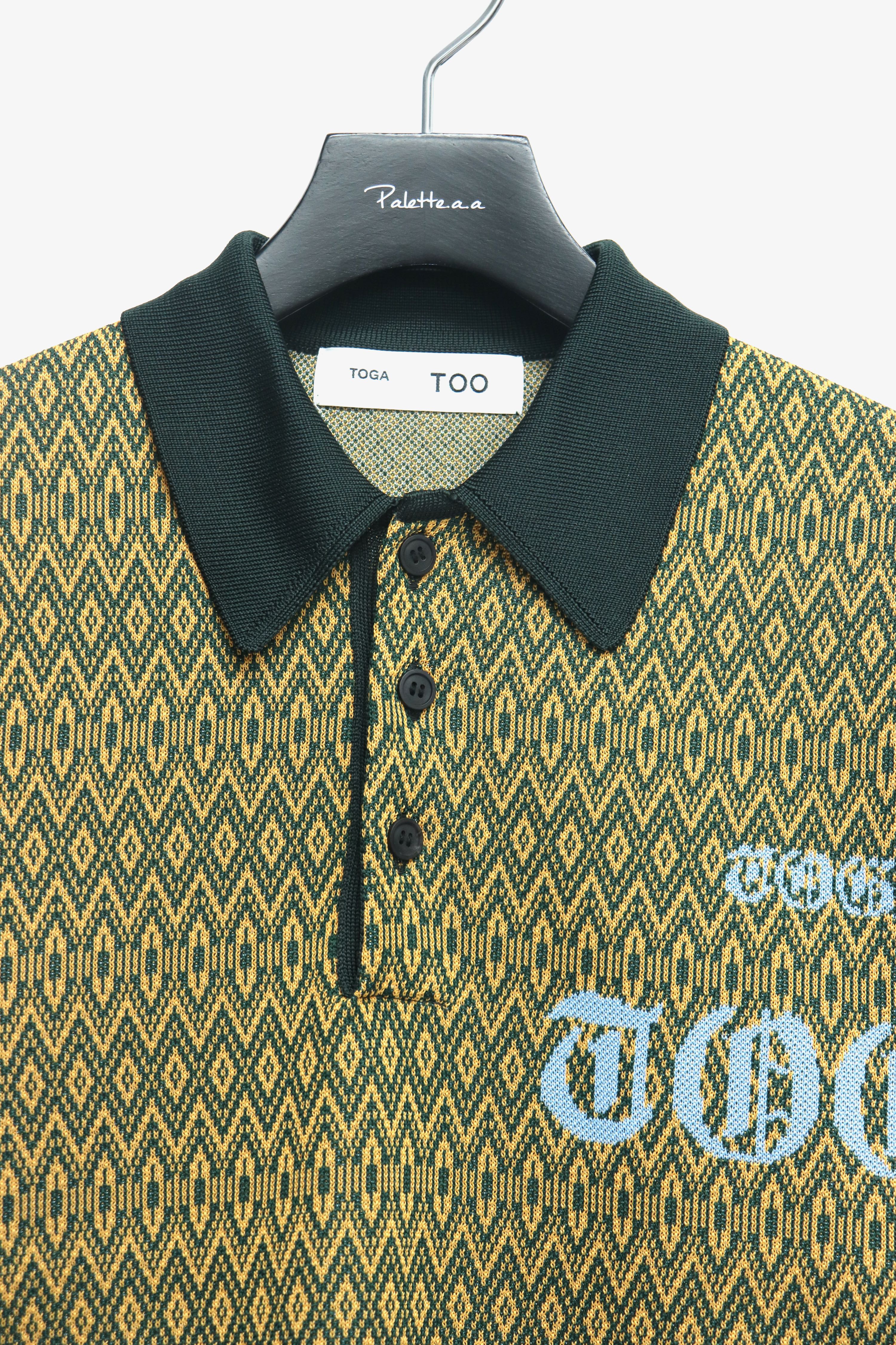TOGA VIRILIS(トーガ ビリリース)のLogo knit polo shirt ORANGEの通販