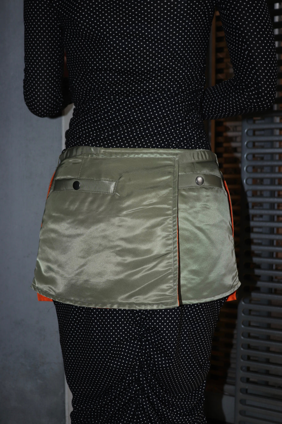 BELPER  SHORT APRON(KHAKI)