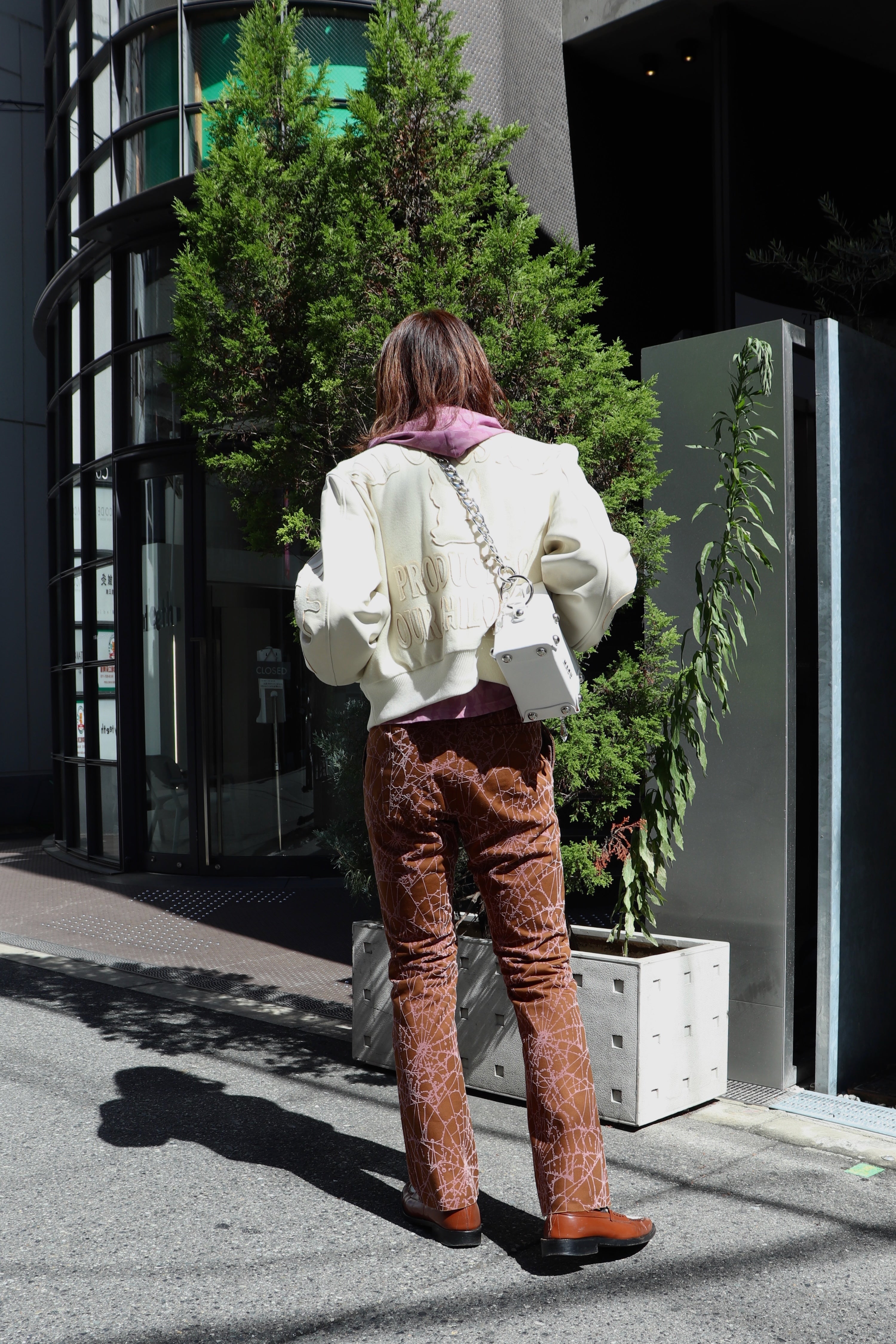 MASU(エムエーエスユー)のFLOCKY WEB FLARE PANTS BROWNの通販