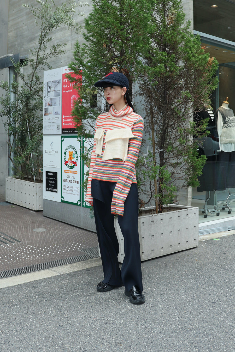 kotohayokozawa(コトハヨコザワ)のPleated panel pants BLACKの通販