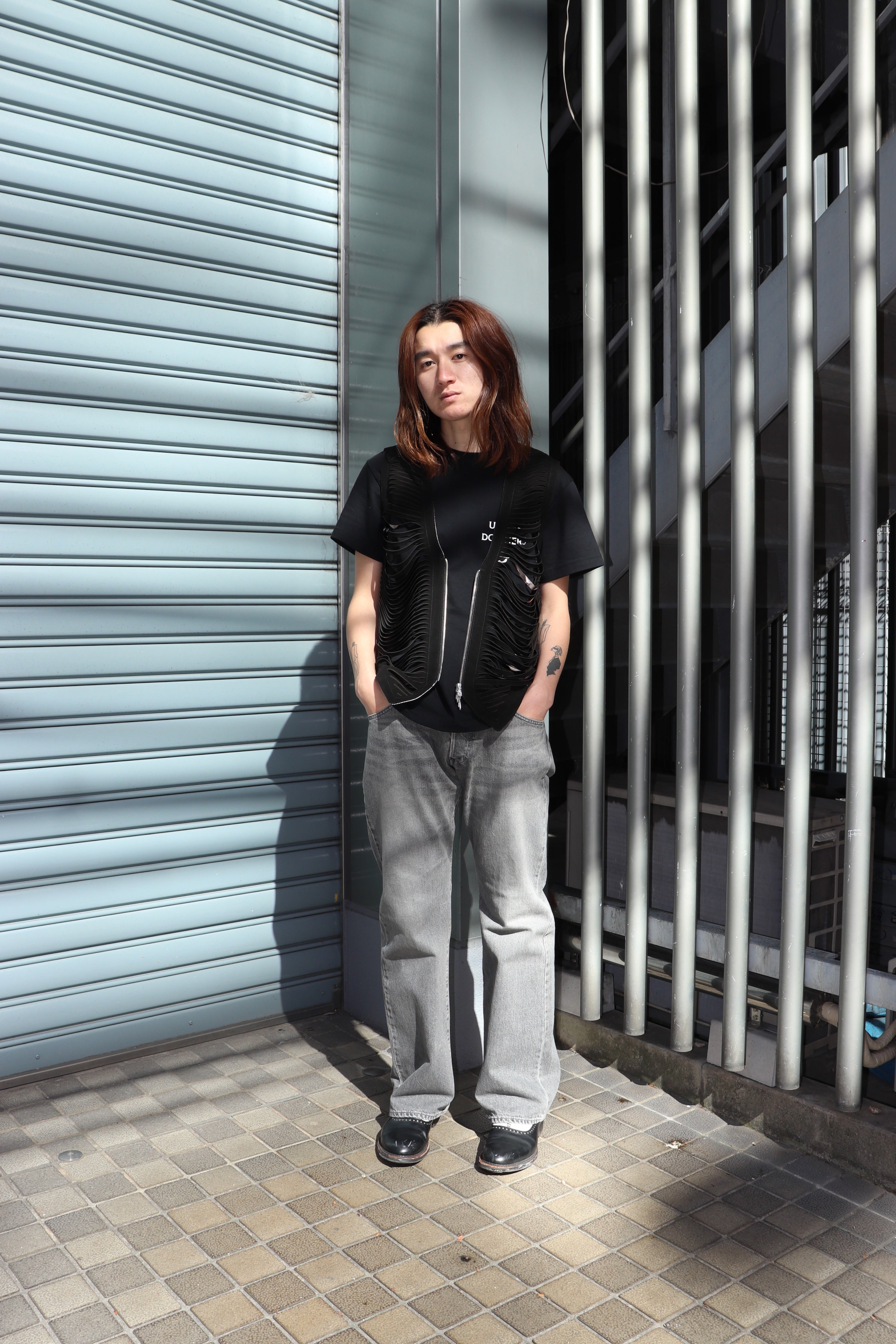 トップス MASU SHREDDER LEATHER VEST 48 MASU(エムエーエスユー)のSHREDDER LEATHER VEST BLACKの通販｜PALETTE