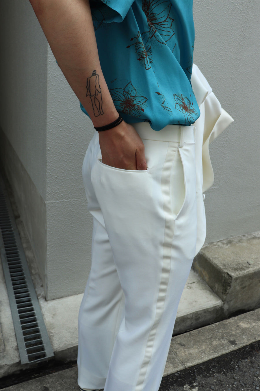 LITTLEBIG(リトルビッグ)のFlare Side Line Trousers White or Blackの