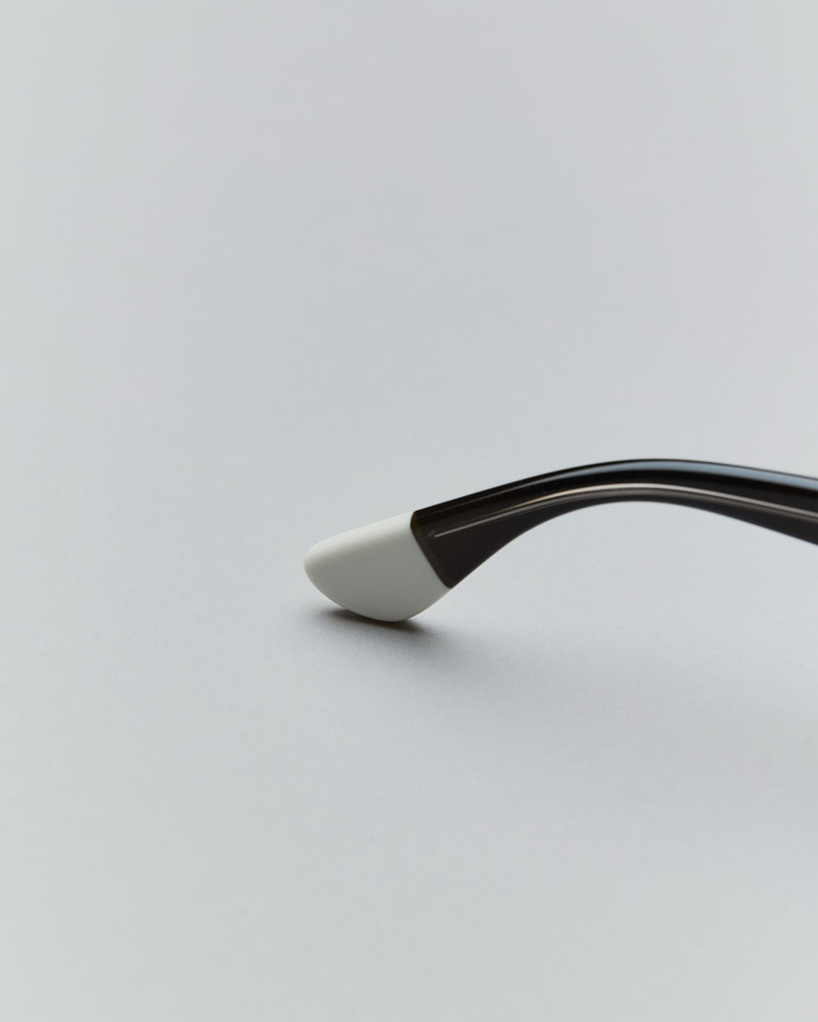 MASU(エムエーエスユー)のBLANC OVAL SHAPE SUNGLASSES BLACKの通販