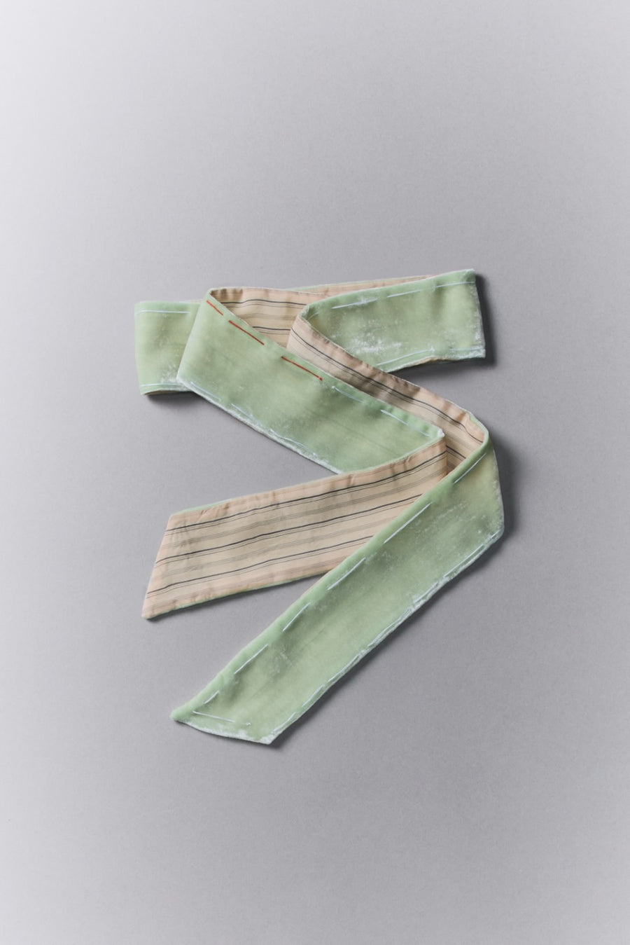 MASU(エムエーエスユー)のUNEVEN VELVET SCARF MELON(スカーフ)の通販