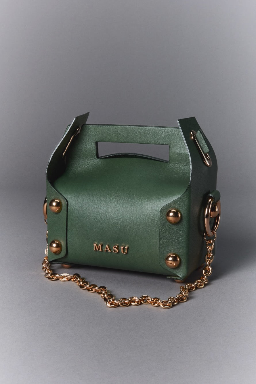 MASU(エムエーエスユー)のLEATHER CAKE BAG MOSS GREEN(バッグ)の通販