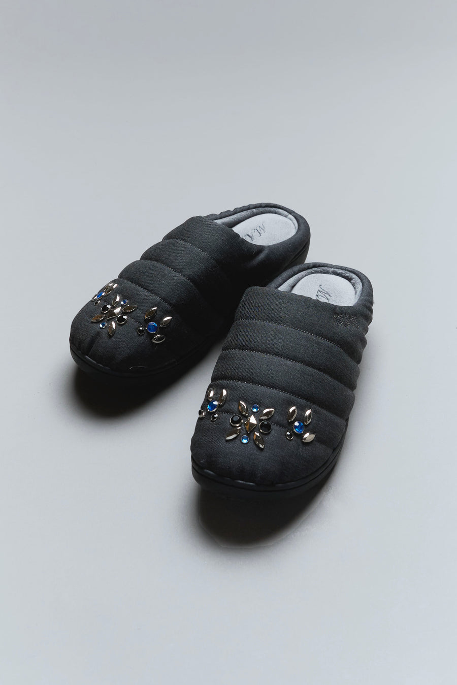 MASU × SUBU STUDS SANDAL(GRAY)