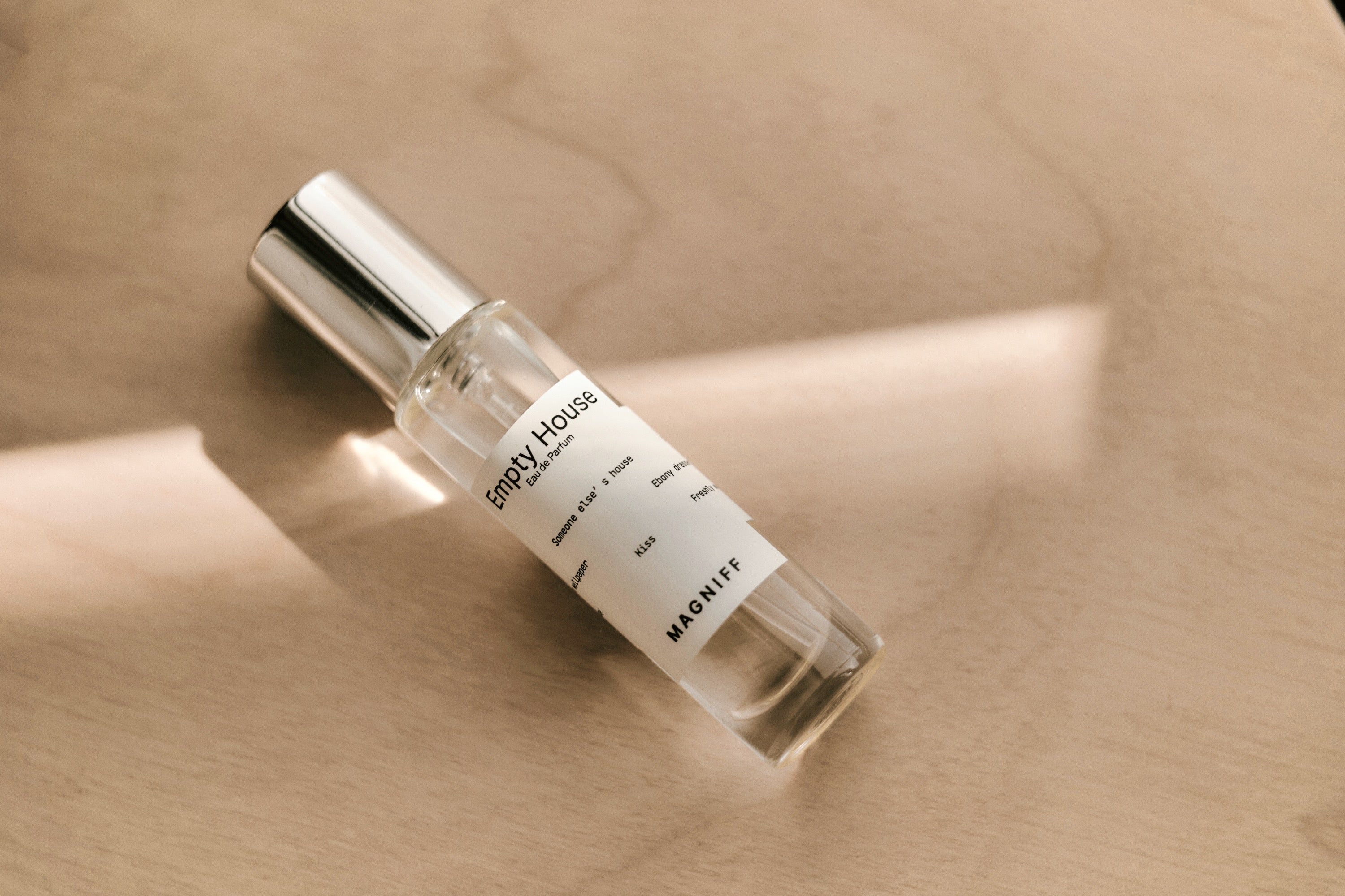 わかちこ様　MAGNIFF Empty House Eau de Parfum MAGNIFF(マグニフ)の”Empty House”オードパルファム 9mlの通販