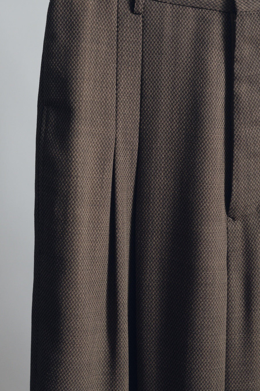 SOSHIOTSUKI  WOOL SERGE HI-WAIST TROUSERS(BROWN)