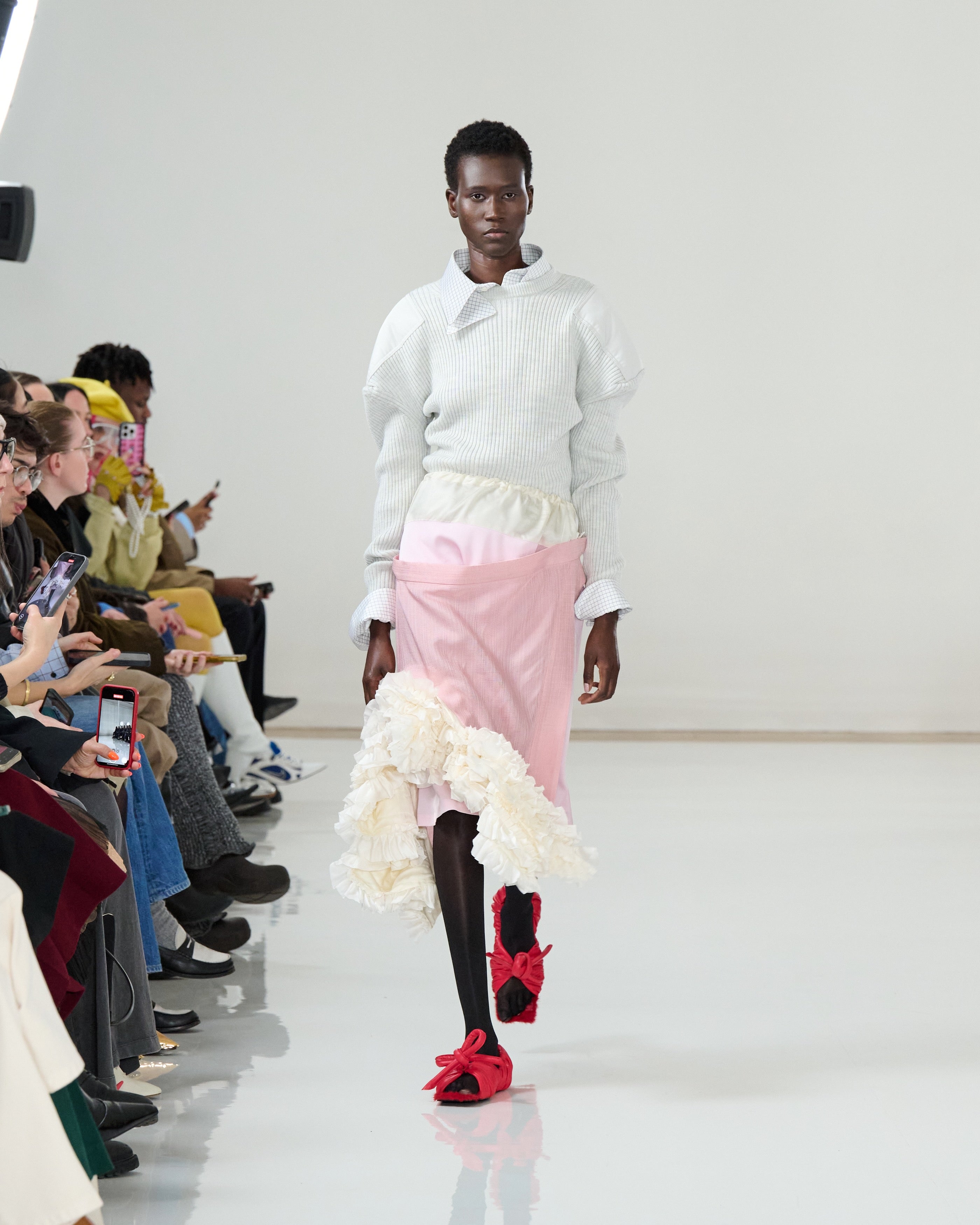TOGA VIRILIS(トーガ ビリリース)のRayon plain weave frill skirtの