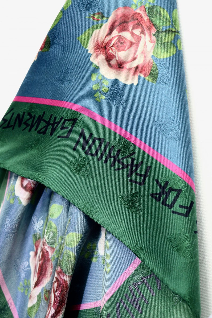 LASTFRAME  ROSE SCARF（GREEN x BLUE）