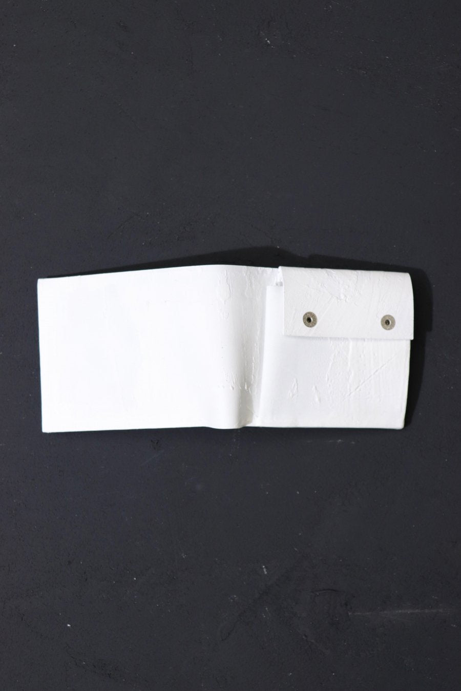 KAGARI YUSUKE  白壁 二つ折り財布(mw-06)