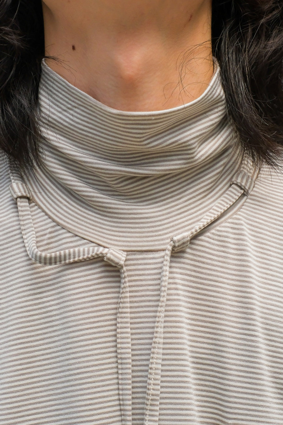 SYU.HOMME/FEMM  Hi-neck long sleeves(BROWN OFF)