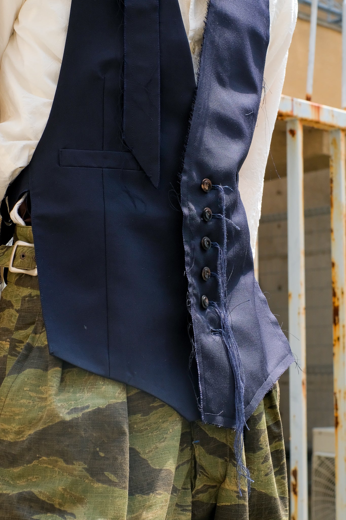 Nobuyuki Matsui(ノブユキ マツイ)のwaist coat NAVYの通販｜PALETTE art aliveのオンラインショップ –  PALETTE art alive ONLINE STORE