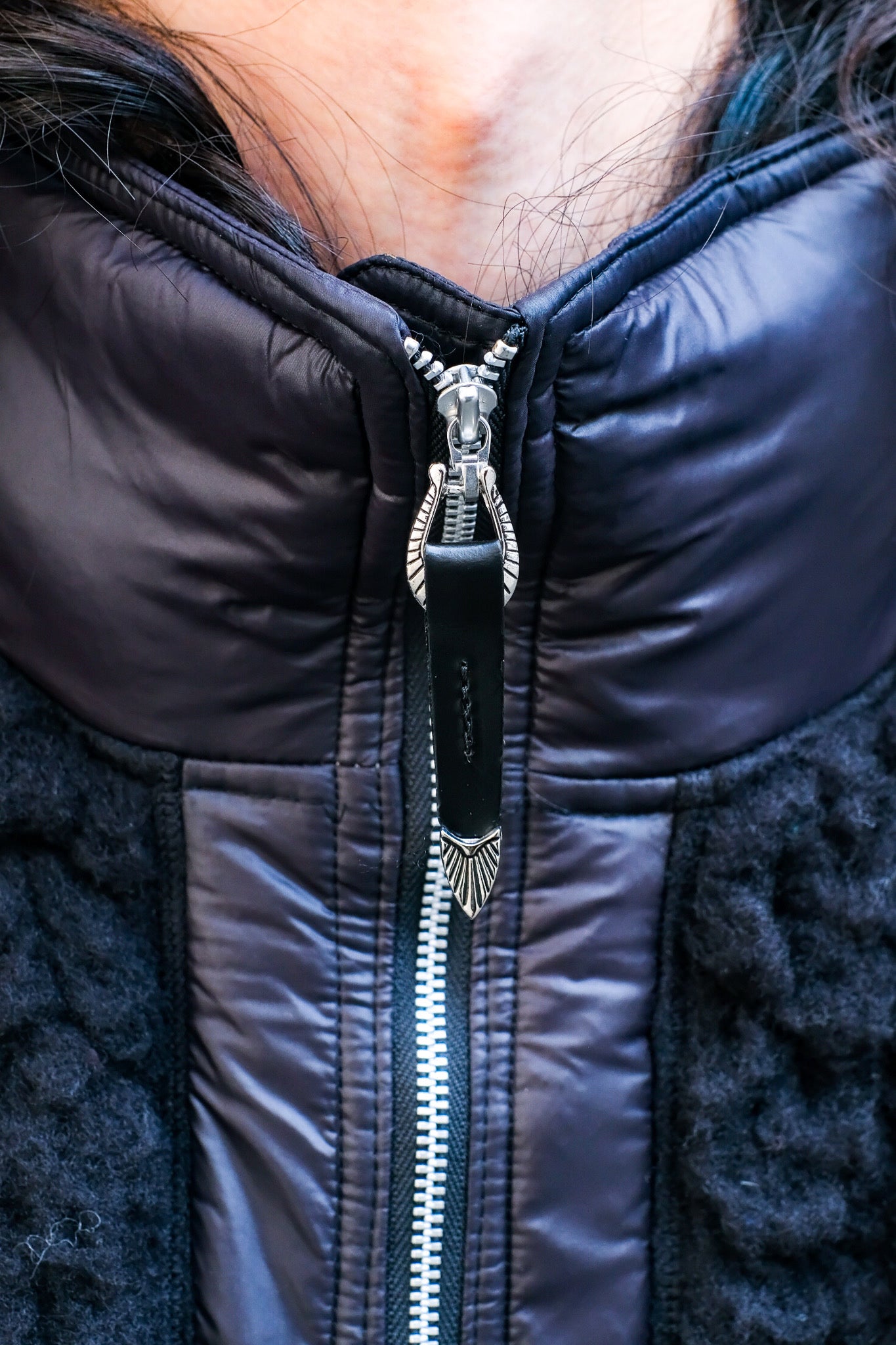 TOGA VIRILIS(トーガ ビリリース)のBoa nylon blouson BLACKの通販 