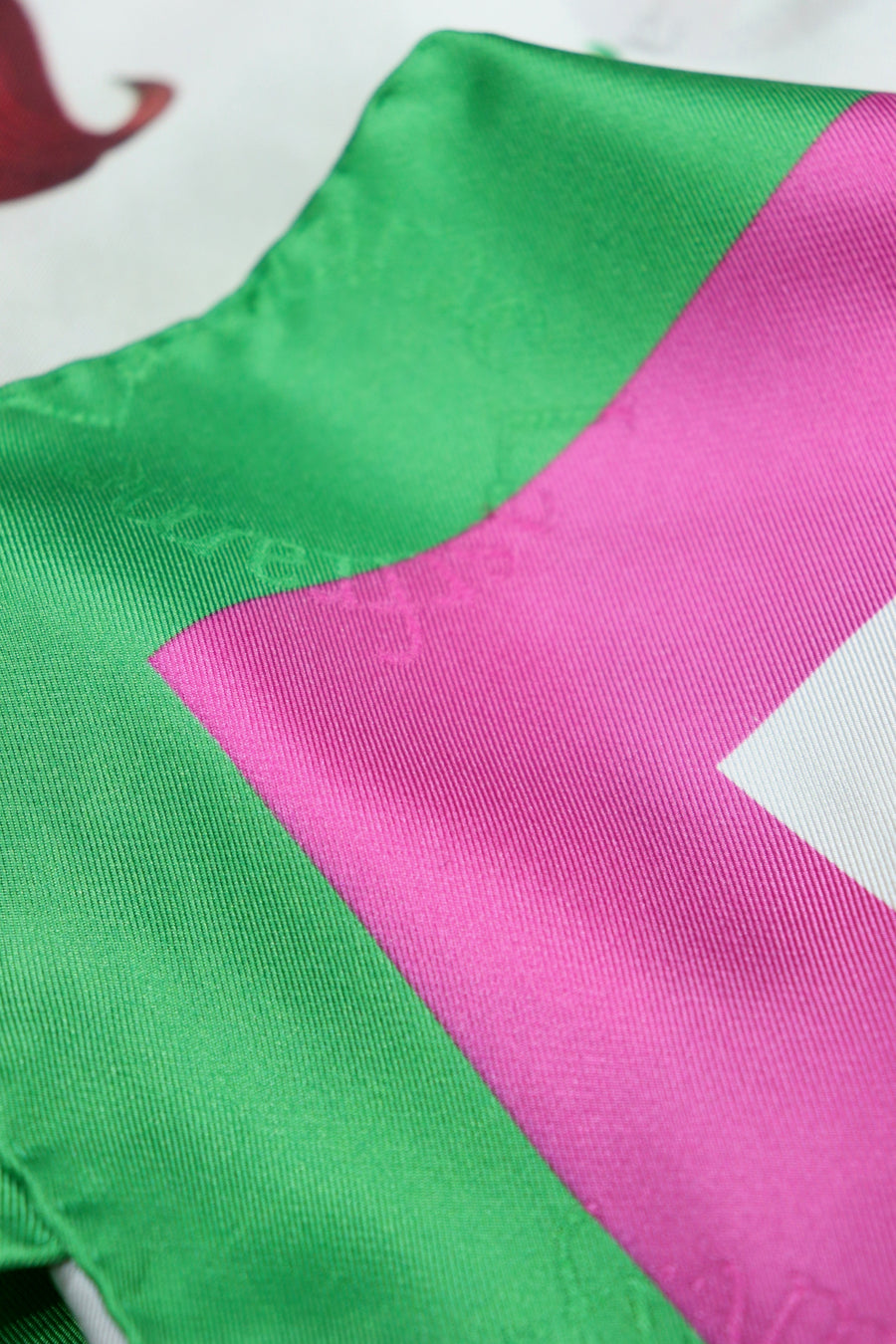 LASTFRAME  CHAOS SCARF(GREEN x PINK)