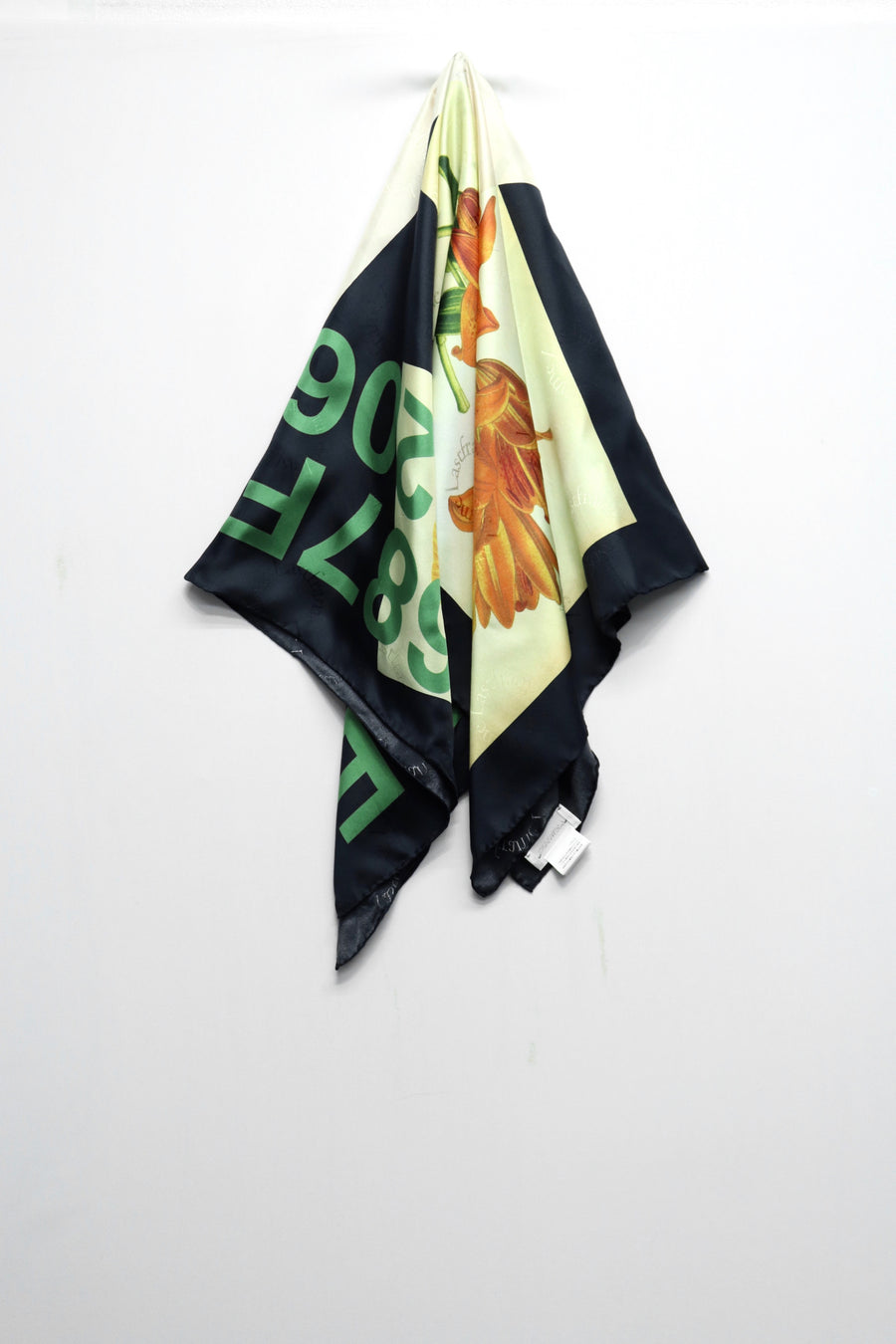 LASTFRAME  COLLAGE SCARF(NAVY)