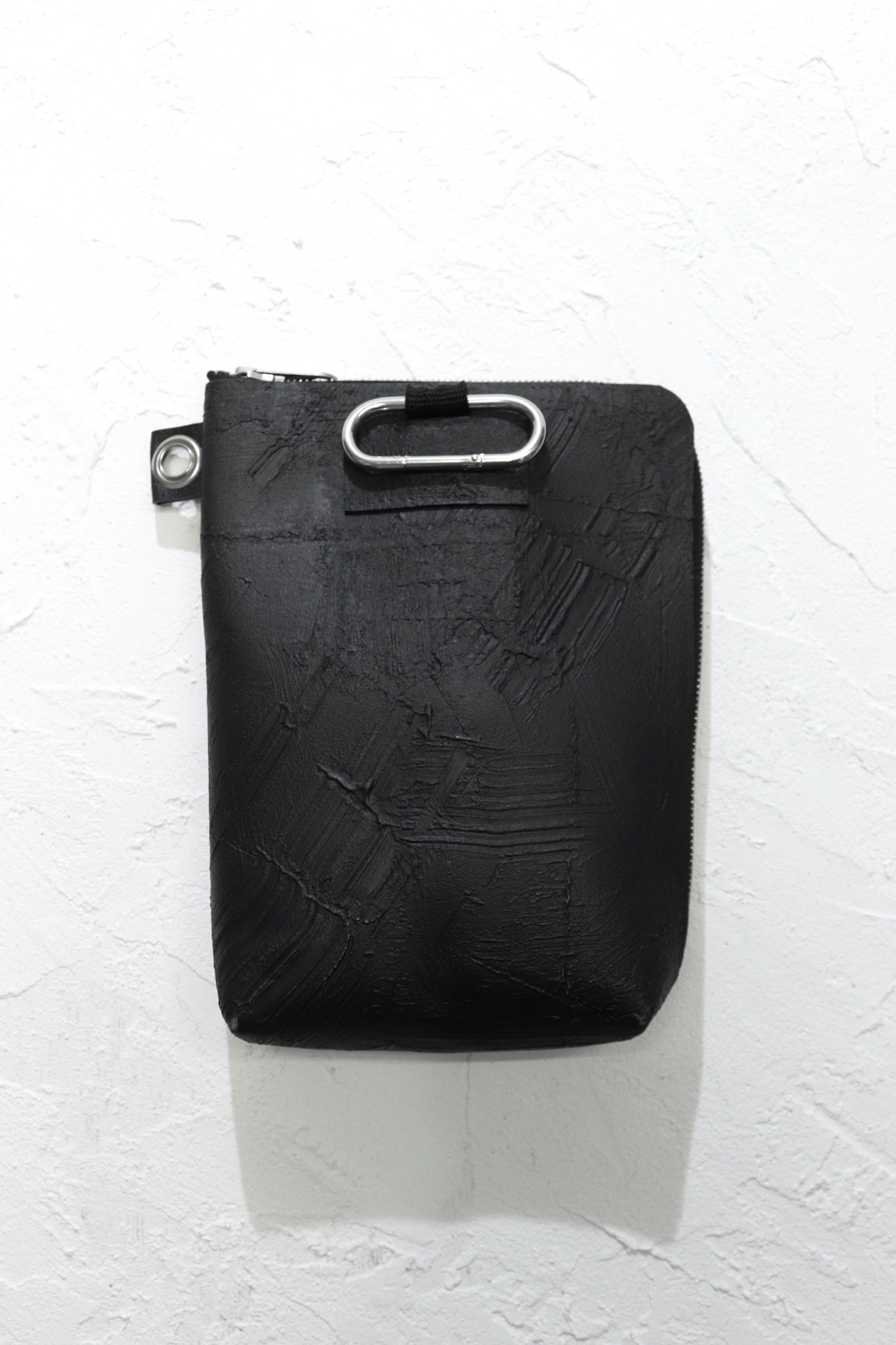 カガリユウスケ(KAGARI YUSUKE)の黒壁ミニコシブクロの通販｜PALETTE