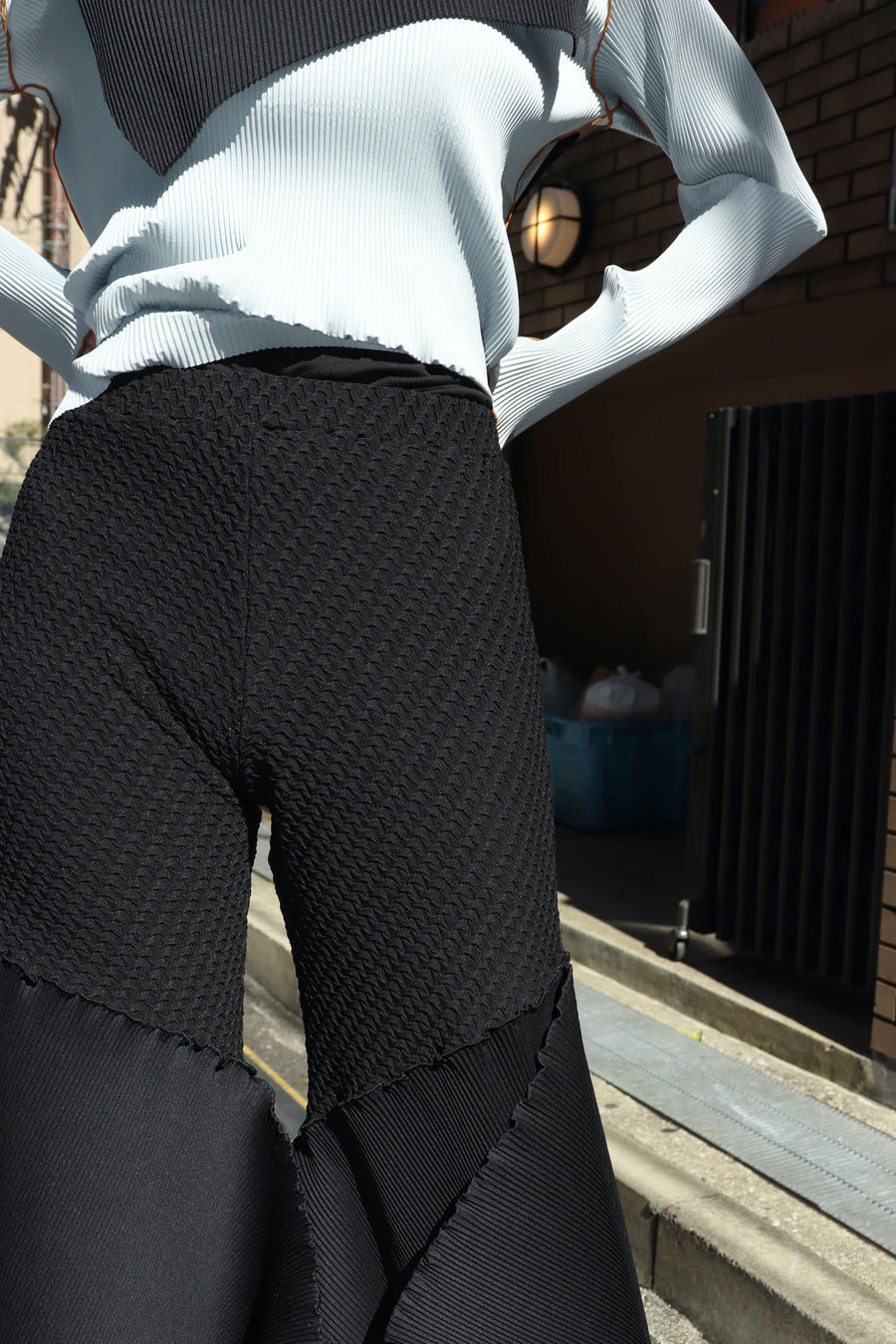 kotohayokozawa  Shrunk flare pants(BLACK)