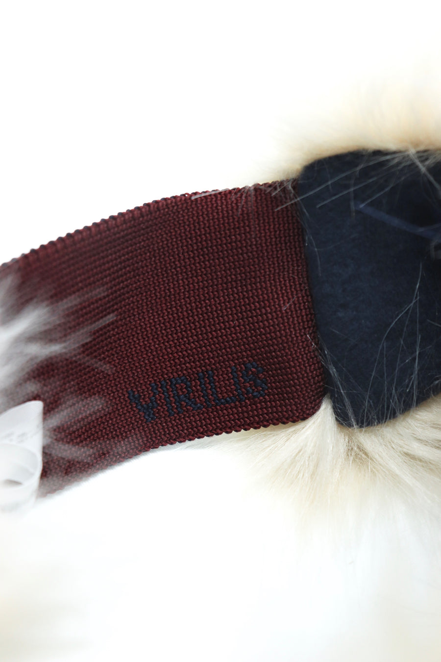 TOGA VIRILIS  Fake fur hand accessory(OFF WHITE)