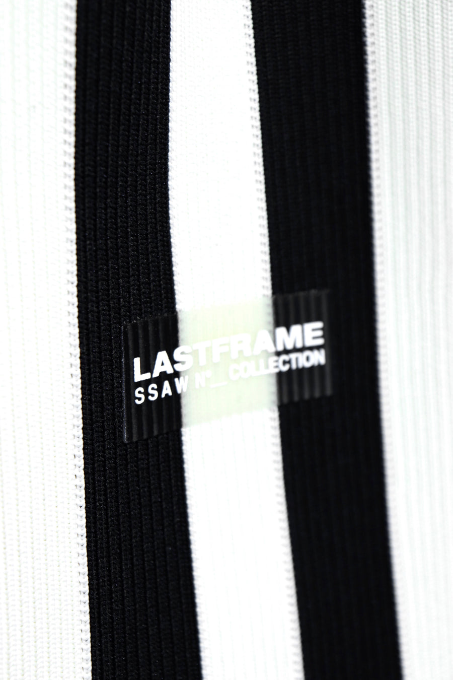 LASTFRAME  STRIPE MARKET BAG SMALL（BLACK x IVORY）
