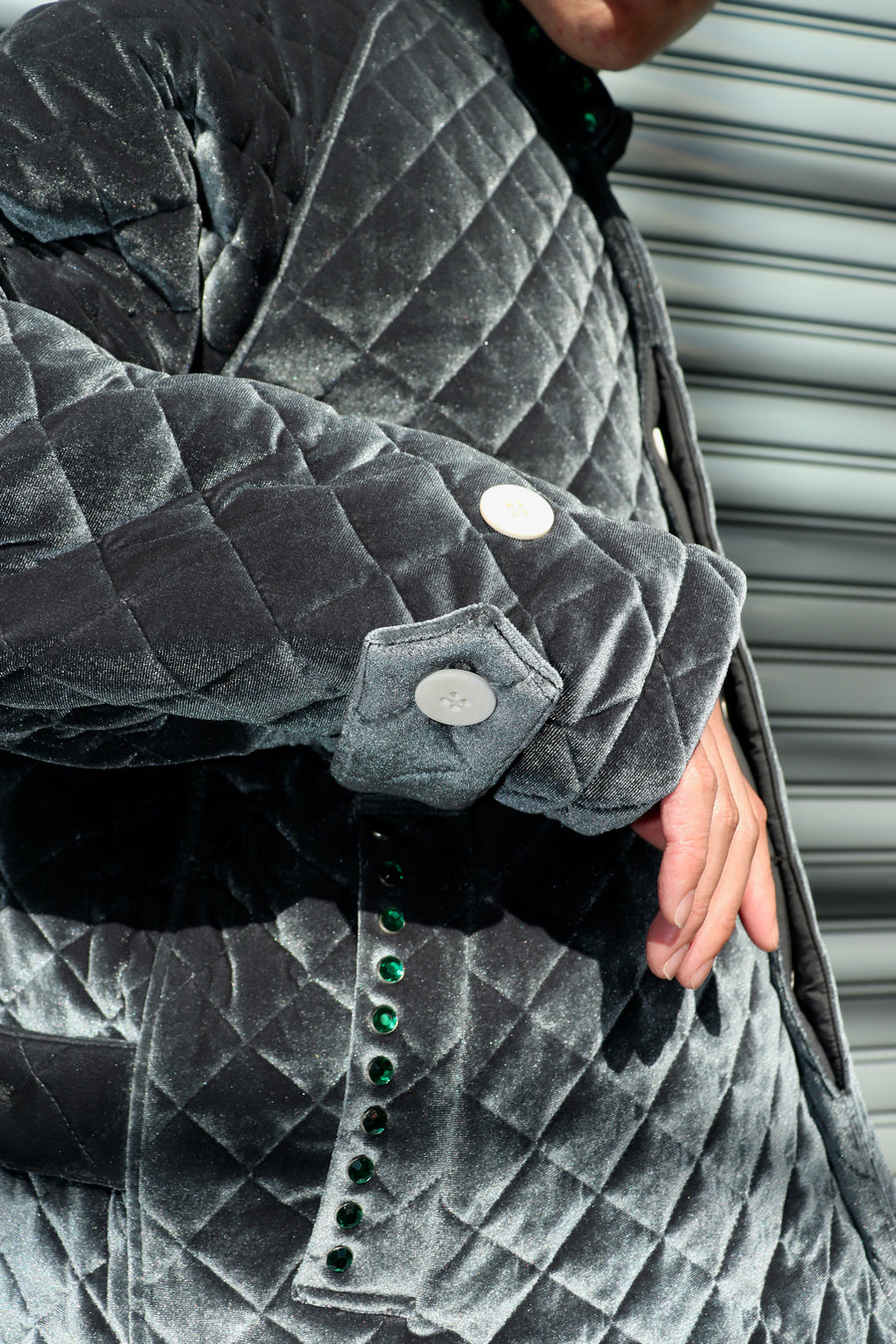 SYUMAN.  Bijou velours quilted coat（BLACK）