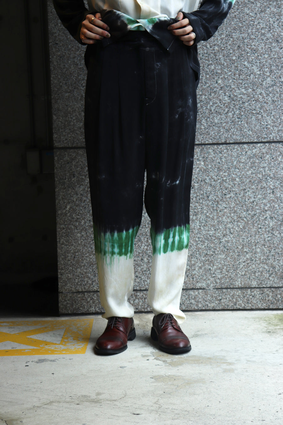 TOGA VIRILIS  Inner tie dye print pants(OFF WHITE)