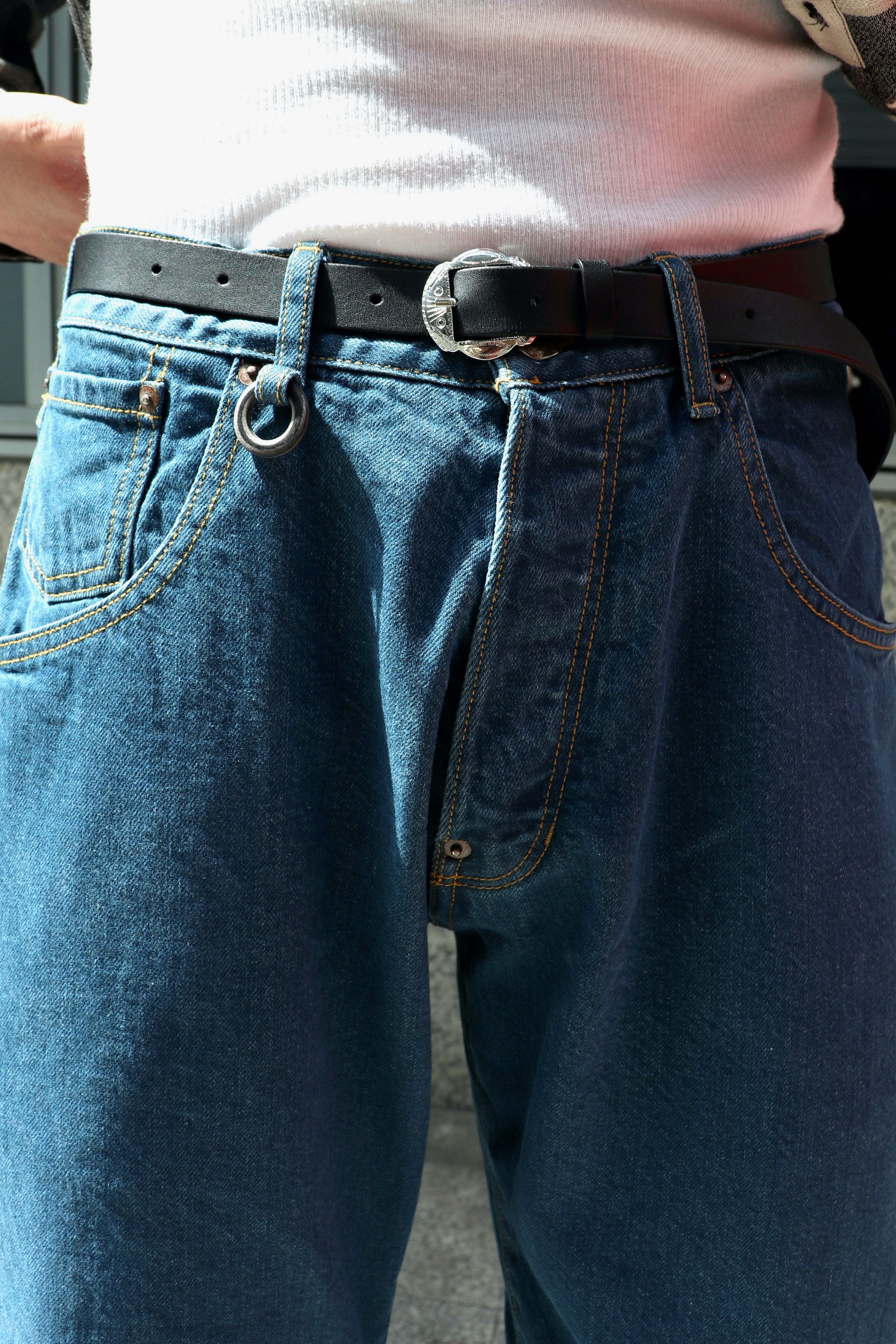 SOSHIOTSUKI(ソウシオオツキ)のFRONT LOERIZED FLARE DENIM INDIGOの 