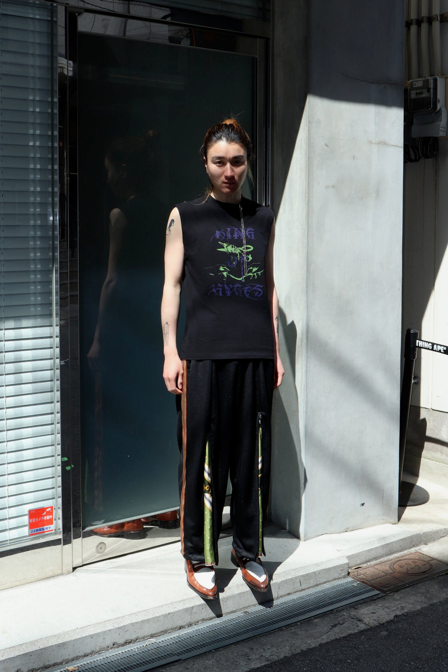 YUKI HASHIMOTO  ENGAGED SLEEVELESS T-SHIRTS(BLACK)