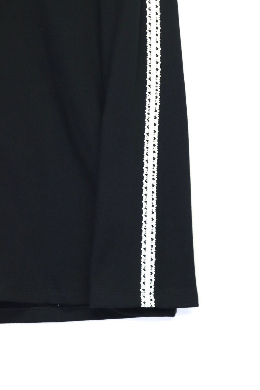 Taiga Igari  Relief Sweat Shirt(BLACK)