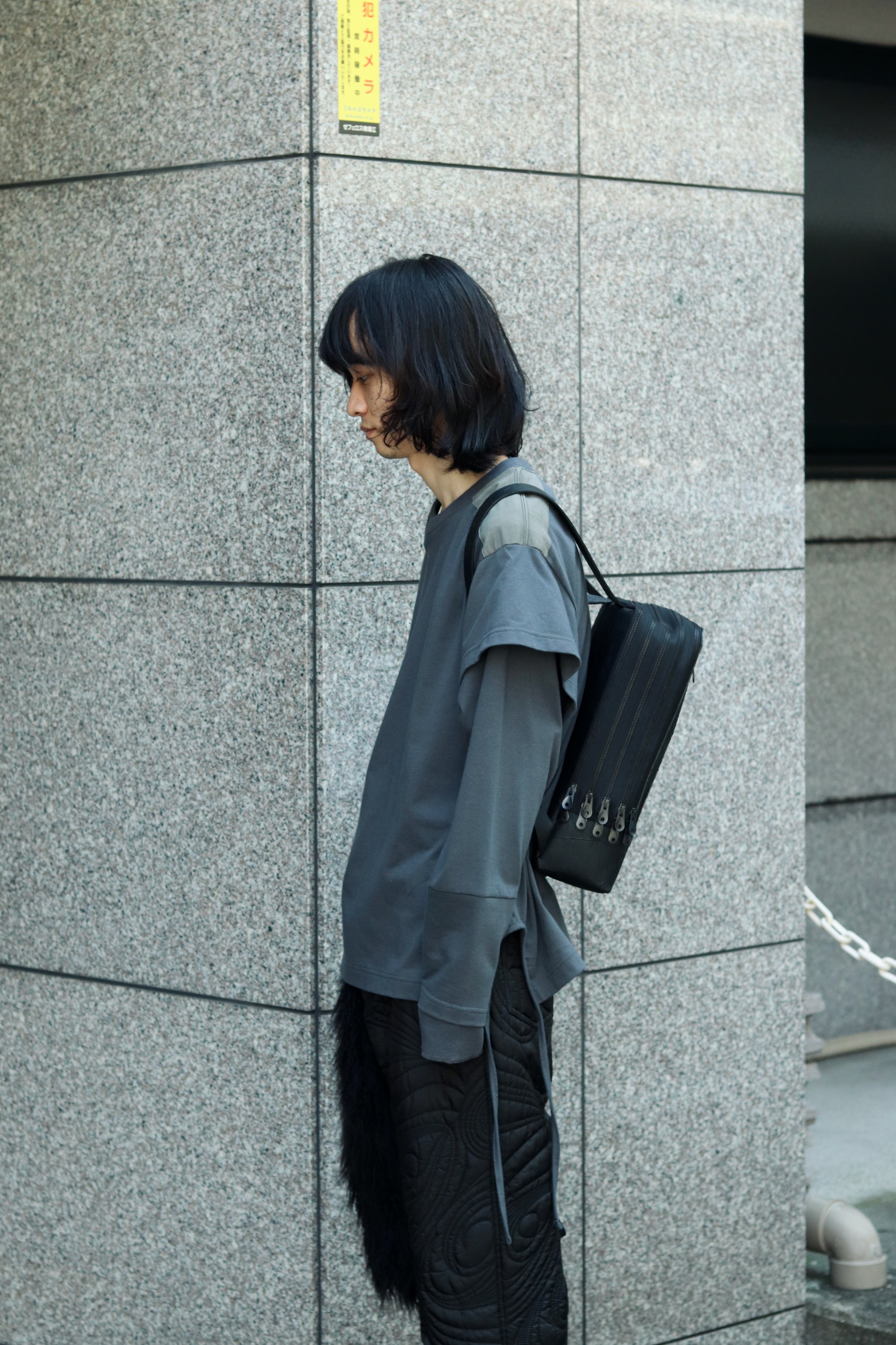 カガリユウスケ(KAGARI YUSUKE)の黒壁 スクエアリュックの通販