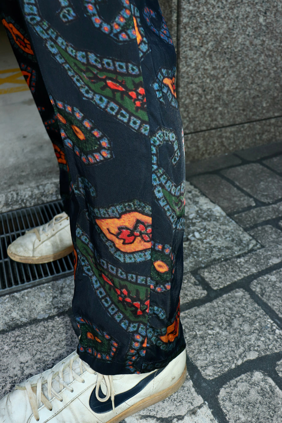 TOGA VIRILIS(トーガ ビリリース)のInner print pants NAVYの通販 