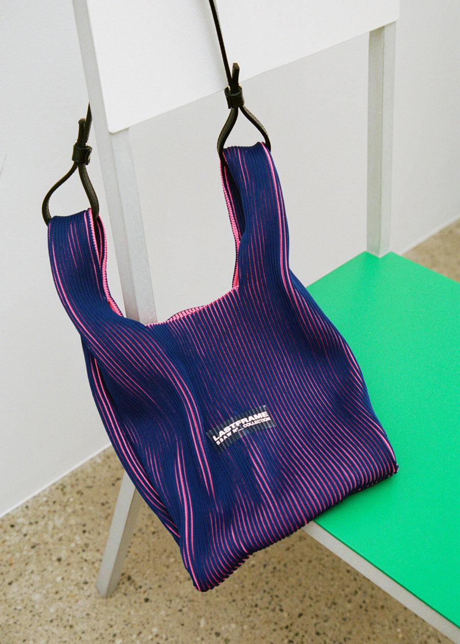 LASTFRAME  TWO TONE MARKET BAG SMALL（NAVY x NEON PINK）