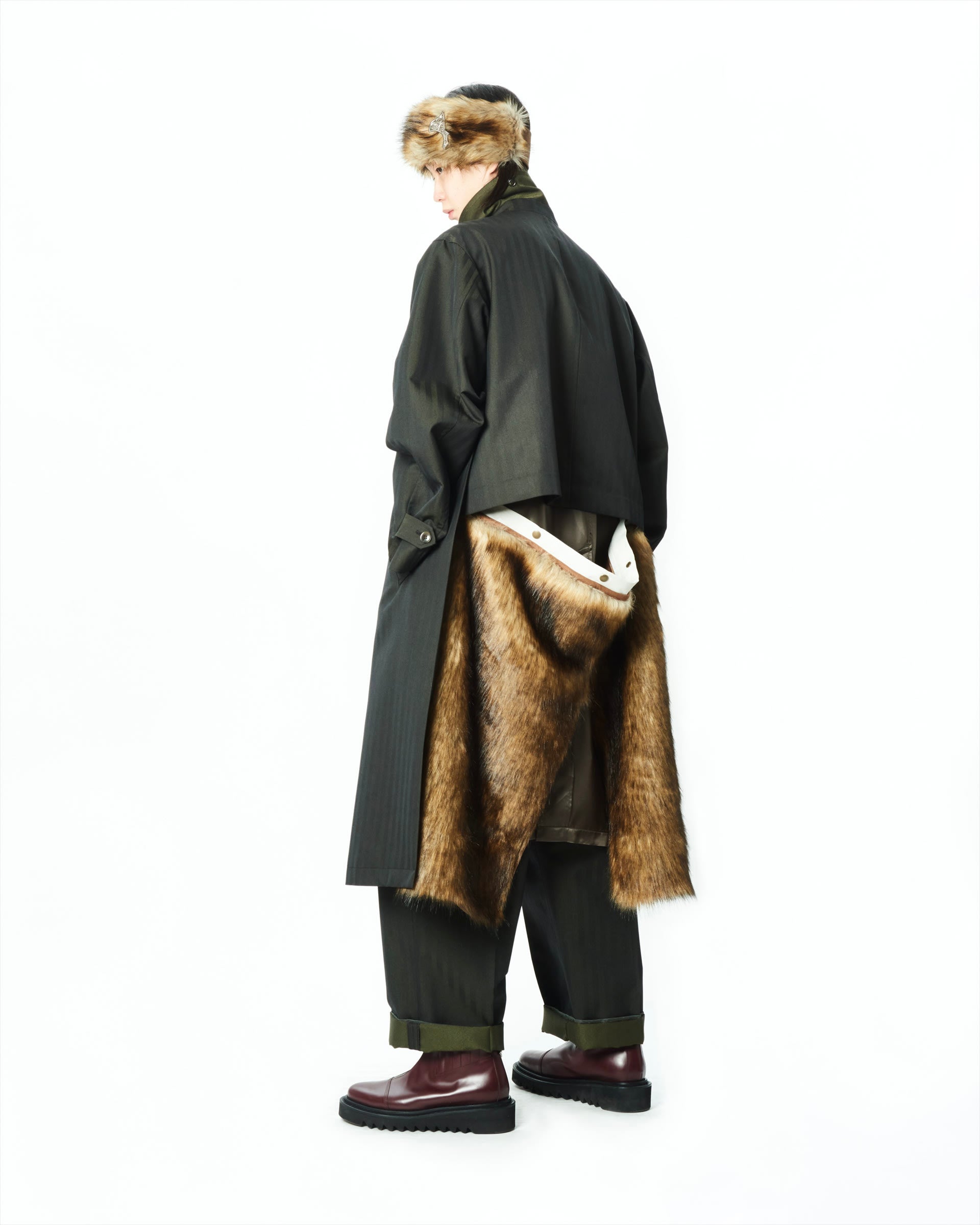 TOGA VIRILIS(トーガ ビリリース)22awのFake fur herringbone coatの通販｜PALETTE art  aliveのオンラインショップ – PALETTE art alive ONLINE STORE