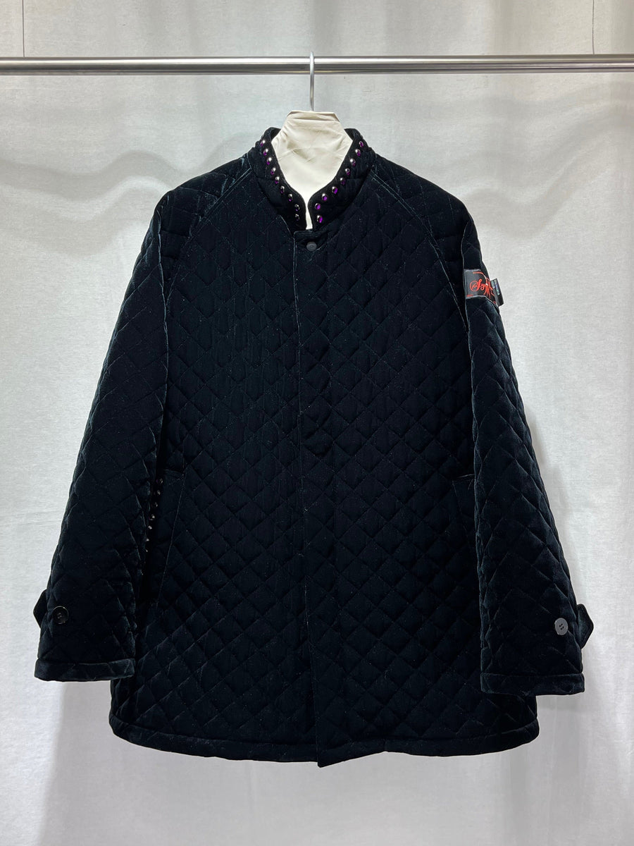 SYUMAN.  Bijou velours quilted coat（BLACK）